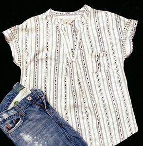 🔸️🔷️5 for $25 White & navy tunic, med